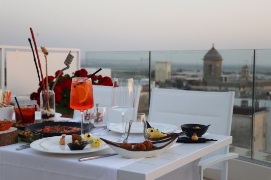 Monun, una terrazza sui piaceri mediterranei 